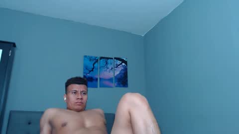 Snapshot of lothbrok_strong chatting on 11.05.25 lothbrok online show from 11.05.25