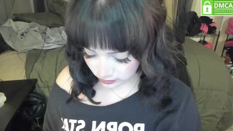 Lottiepoppie online show from 12.13.24