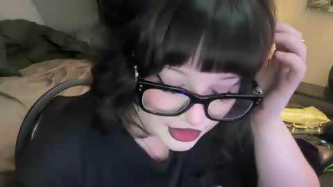 Lottiepoppie online show from 12.20.24