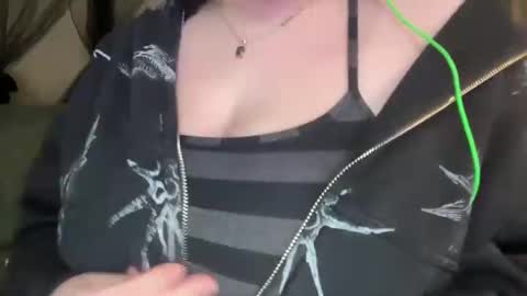 Lottiepoppie online show from 12.20.24