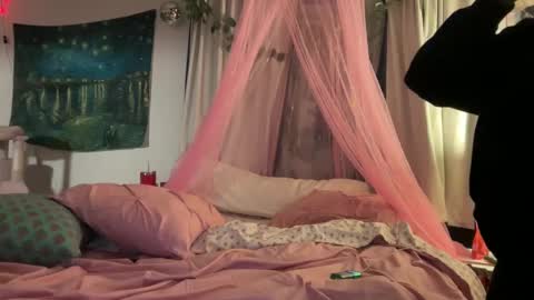 Lottiepoppie online show from 01.24.25