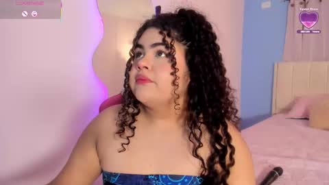 Snapshot of lou_22_ chatting on 02.01.26 Lou online show from 02.01.26