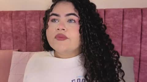 Snapshot of lou_22_ chatting on 05.20.26 Lou online show from 05.20.26