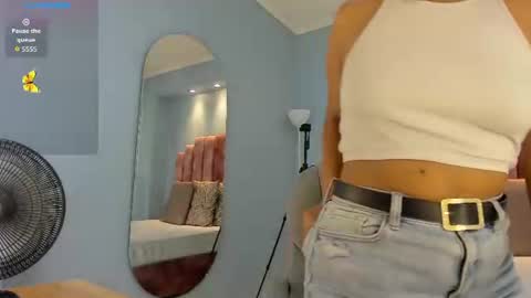 Snapshot of lou_rosse chatting on 06.11.26 Lou Rosse online show from 06.11.26