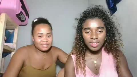 Snapshot of louane98 chatting on 02.05.26 louane98 online show from 02.05.26