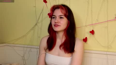 Snapshot of louannbisignano chatting on 11.03.25 Riley online show from 11.03.25