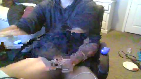 Snapshot of loudini_ chatting on 12.05.24 lewyay online show from 12.05.24