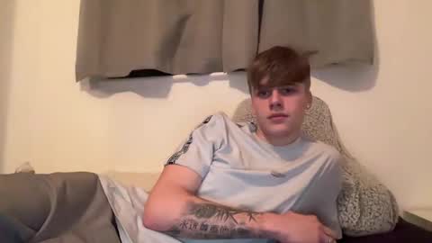 Snapshot of louie711109 chatting on 02.25.25 Louie online show from 02.25.25