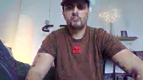 Snapshot of louie_dog chatting on 03.09.26 louie_dog online show from 03.09.26