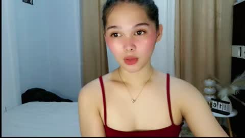 Snapshot of louilalicious chatting on 06.17.26 louilalicious online show from 06.17.26