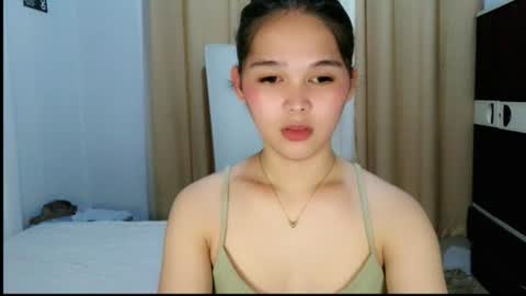 Snapshot of louilalicious chatting on 06.19.26 louilalicious online show from 06.19.26
