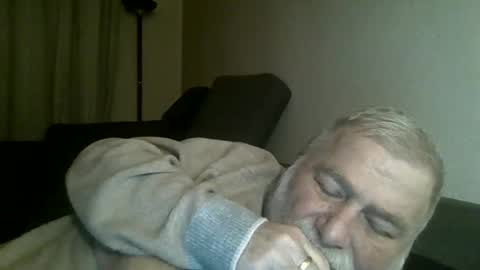 louis_chokdee online show from 12.04.24