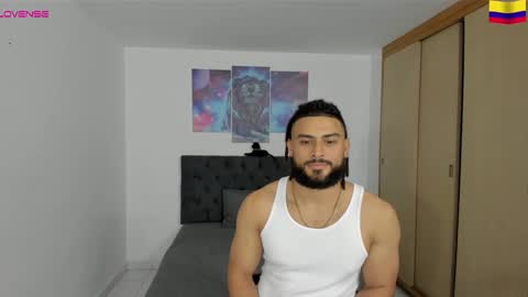 Snapshot of louis_marley_ chatting on 12.15.24 louis_marley_ online show from 12.15.24