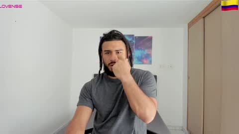 Snapshot of louis_marley_ chatting on 12.29.24 louis_marley_ online show from 12.29.24