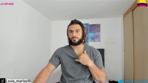 Snapshot of louis_marley_ chatting on 01.12.25 louis_marley_ online show from 01.12.25