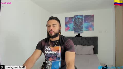 Snapshot of louis_marley_ chatting on 01.15.25 louis_marley_ online show from 01.15.25