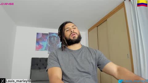 Snapshot of louis_marley_ chatting on 01.31.25 louis_marley_ online show from 01.31.25