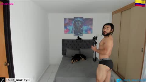 Snapshot of louis_marley_ chatting on 02.13.25 louis_marley_ online show from 02.13.25