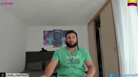 Snapshot of louis_marley_ chatting on 09.24.25 louis_marley_ online show from 09.24.25