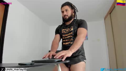 Snapshot of louis_marley_ chatting on 11.06.25 louis_marley_ online show from 11.06.25