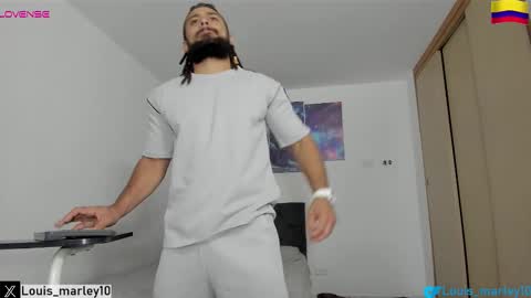 Snapshot of louis_marley_ chatting on 02.01.26 louis_marley_ online show from 02.01.26