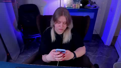 Snapshot of louisemous chatting on 02.01.26 Loise online show from 02.01.26