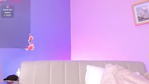 lourdes_moon22 online show from 12.21.25