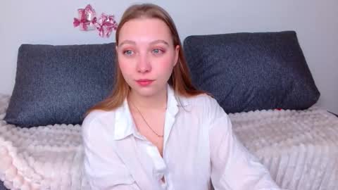 love bella  online show from 02.16.26