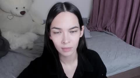 Snapshot of love_coin chatting on 11.13.25 Love is name - I want to be your hobby General of hearts troops online show from 11.13.25