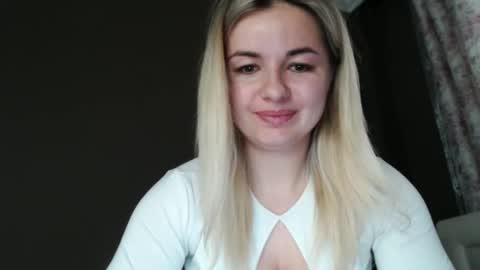 Snapshot of love_dom_meg chatting on 05.11.26 Megane online show from 05.11.26