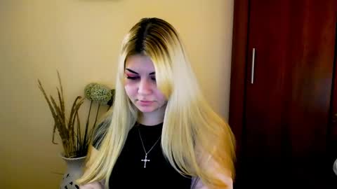 Alexya online show from 01.07.25