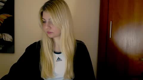Alexya online show from 01.25.25