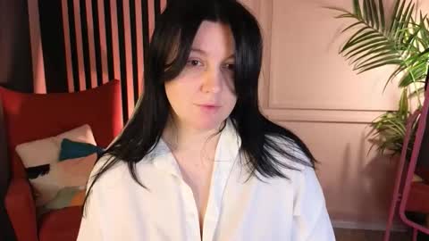 Monika online show from 10.14.25