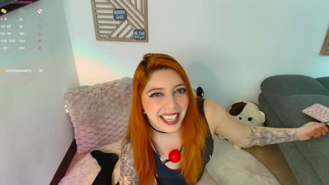 Snapshot of love_sharol chatting on 12.21.24 Sharol Leon online show from 12.21.24