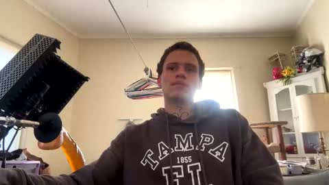 Snapshot of love_stretch chatting on 10.28.25 love stretch online show from 10.28.25