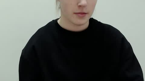 Vivian online show from 11.25.25