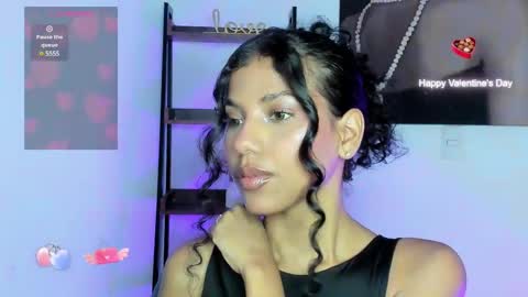 Snapshot of lovecurls_ chatting on 02.23.25 Luna online show from 02.23.25