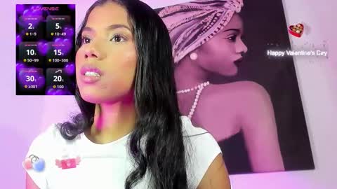 Snapshot of lovecurls_ chatting on 11.30.25 Luna online show from 11.30.25