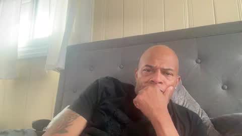 Snapshot of loved19 chatting on 02.22.26 loved19 online show from 02.22.26