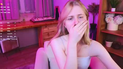 Snapshot of lovedrope chatting on 10.22.25 God like girl Ann online show from 10.22.25