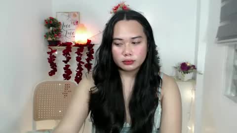 Snapshot of loveeejoy chatting on 02.13.25 online show from 02.13.25