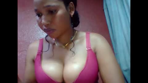 loveinlife750427 online show from 11.28.25