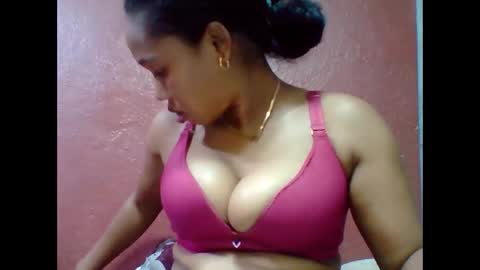 loveinlife750427 online show from 12.20.25