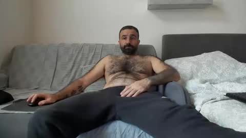 Snapshot of loveivat80 chatting on 10.05.25 loveivat80 online show from 10.05.25