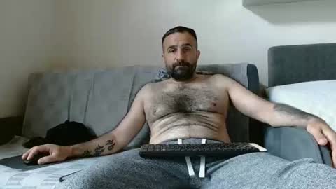 Snapshot of loveivat80 chatting on 04.22.26 loveivat80 online show from 04.22.26