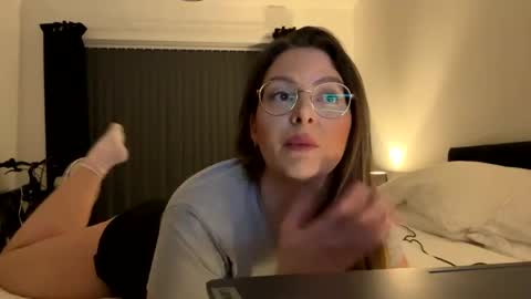 LoveLavender  online show from 01.27.25