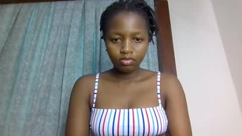 Snapshot of lovelbrownie chatting on 10.26.25 lovelbrownie online show from 10.26.25