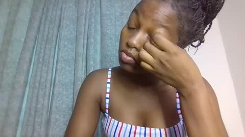 Snapshot of lovelbrownie chatting on 11.13.25 lovelbrownie online show from 11.13.25