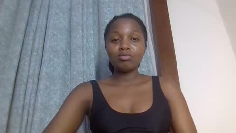 Snapshot of lovelbrownie chatting on 11.16.25 lovelbrownie online show from 11.16.25