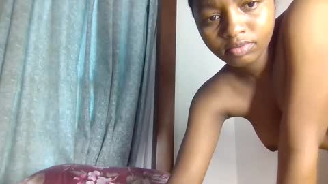 lovelbrownie online show from 11.24.25